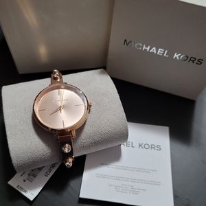 SOLD 💯% Authentic Brandnew with box and carecard